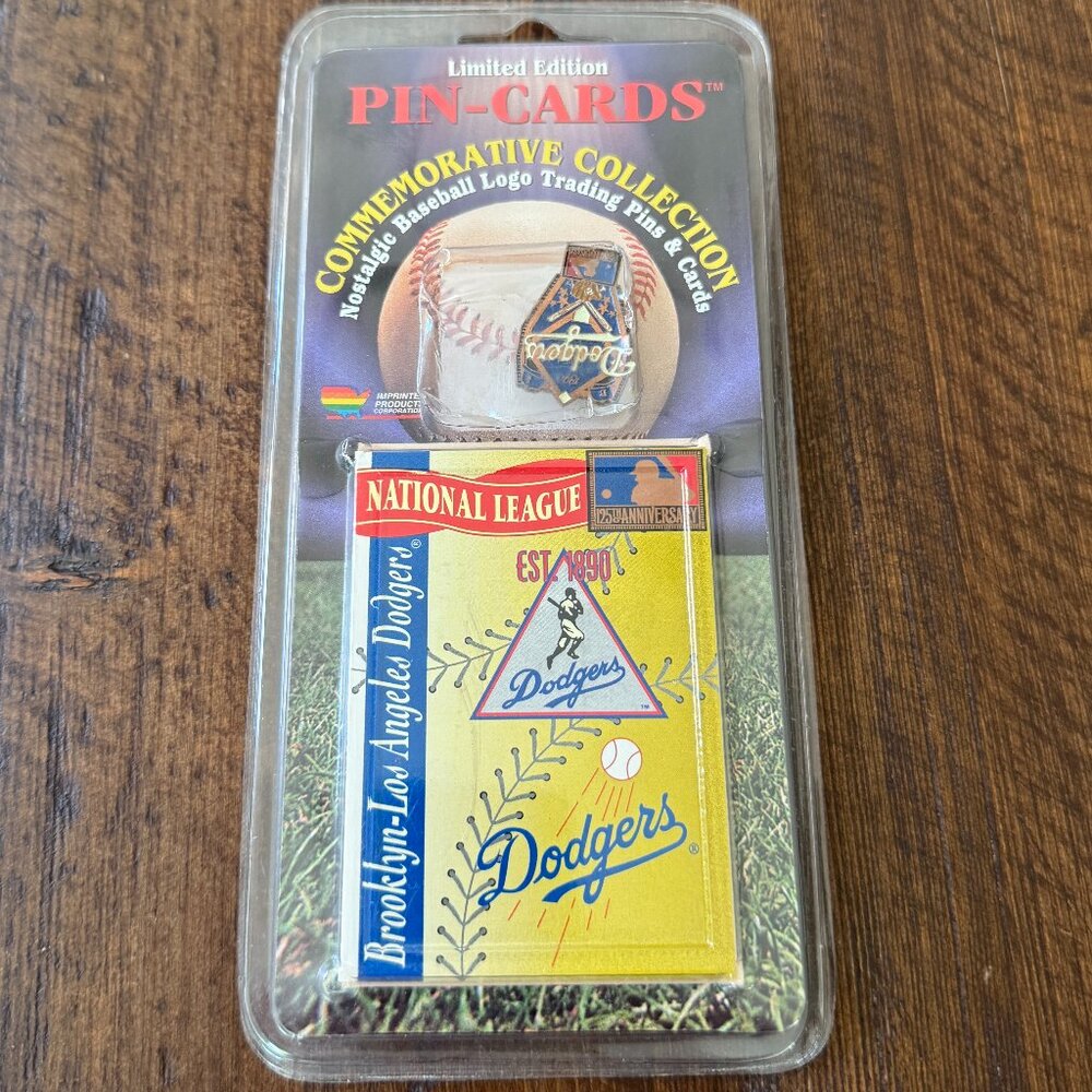 Brooklyn-Los Angeles Dodgers Commemorative Collection Pin-Card